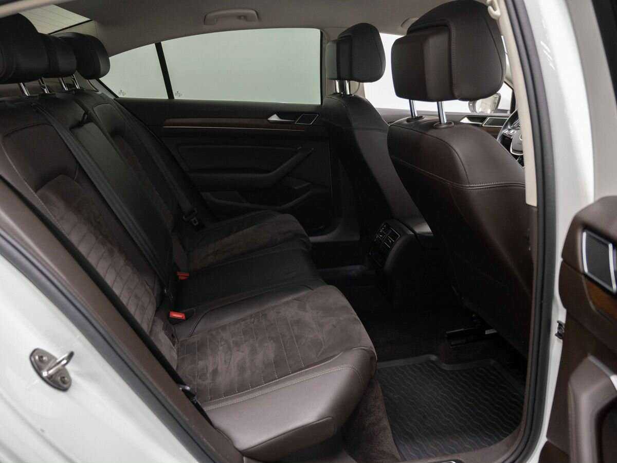Купить Volkswagen Passat, 2016, 148 660 км, фото №10