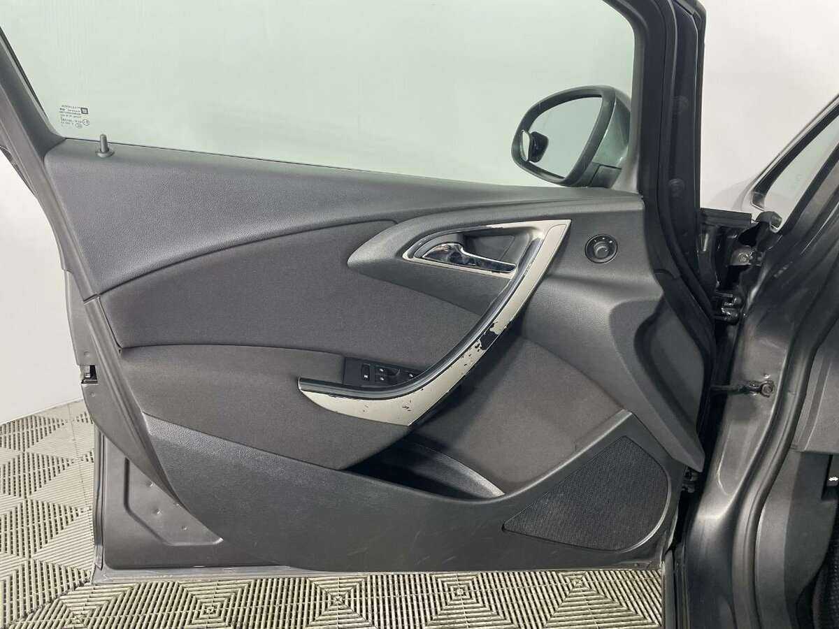 Купить Opel Astra, 2012, 173 688 км, фото №8