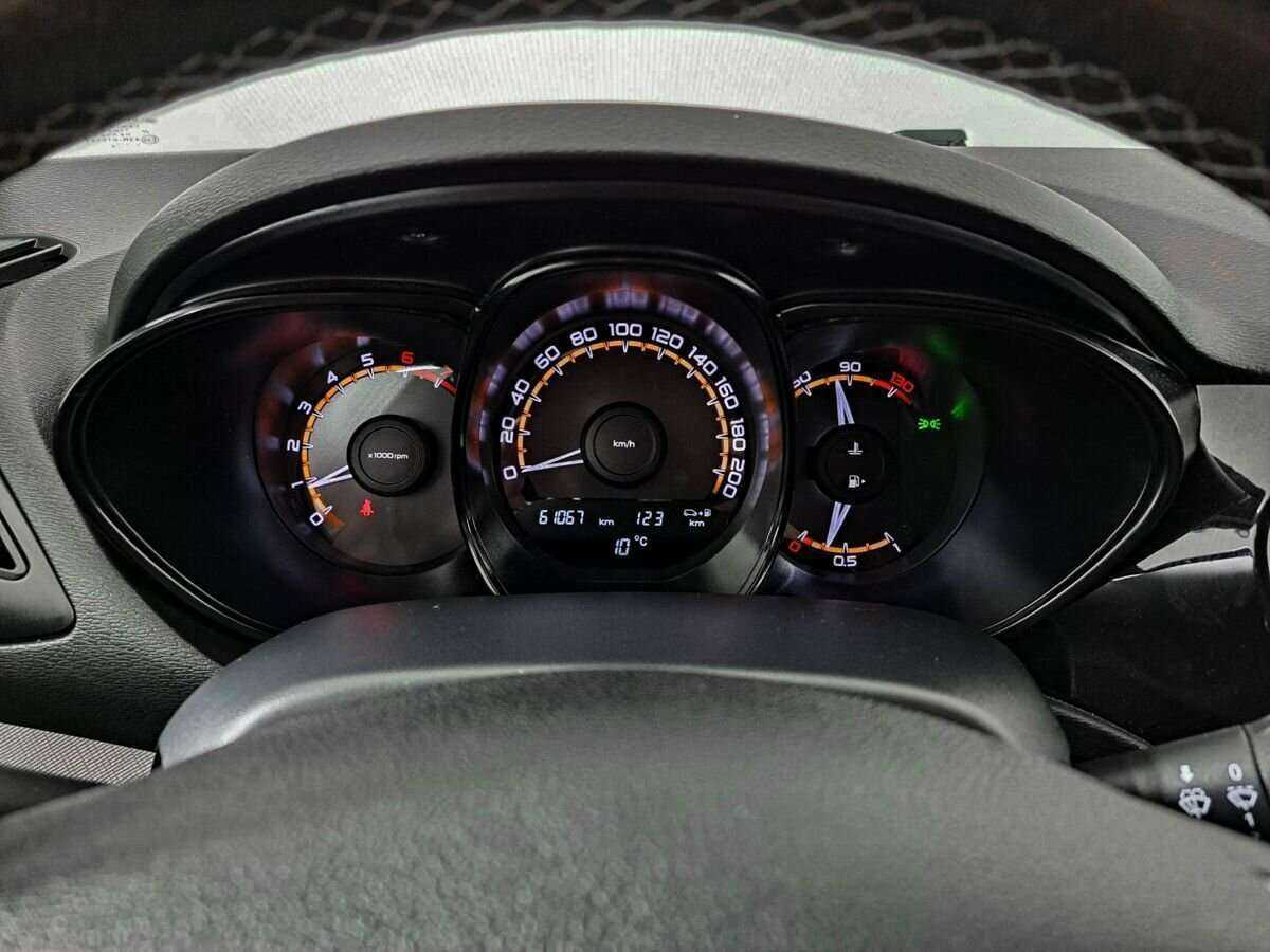 Купить Lada (ВАЗ) Vesta SW, 2020, 61 055 км, фото №10