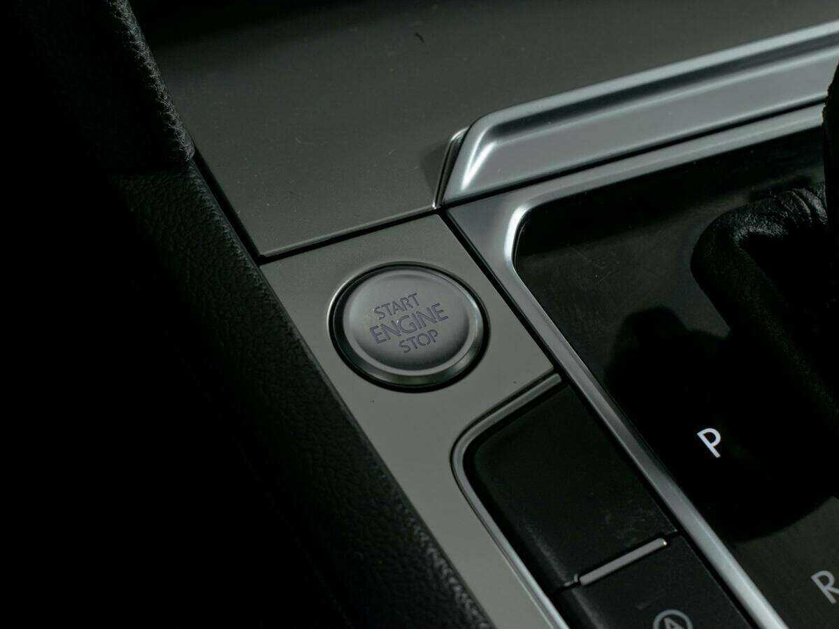 Купить Volkswagen Passat, 2017, 86 554 км, фото №14