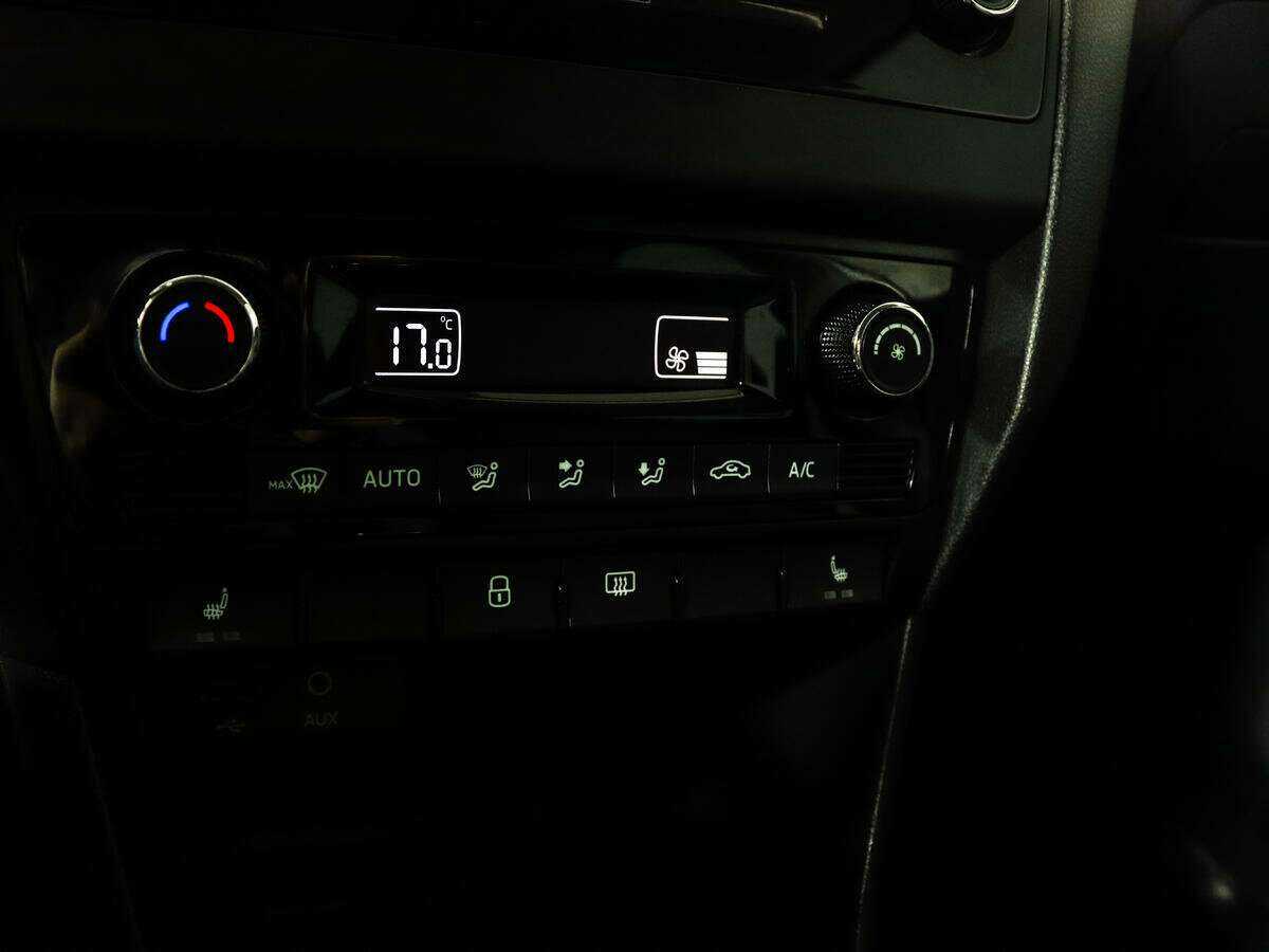 Купить Skoda Rapid, 2016, 157 245 км, фото №16