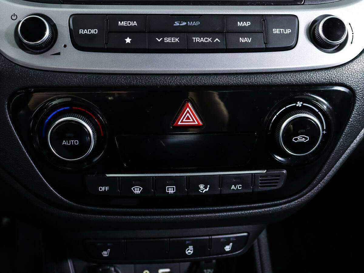 Купить Hyundai Solaris, 2018, 86 000 км, фото №19