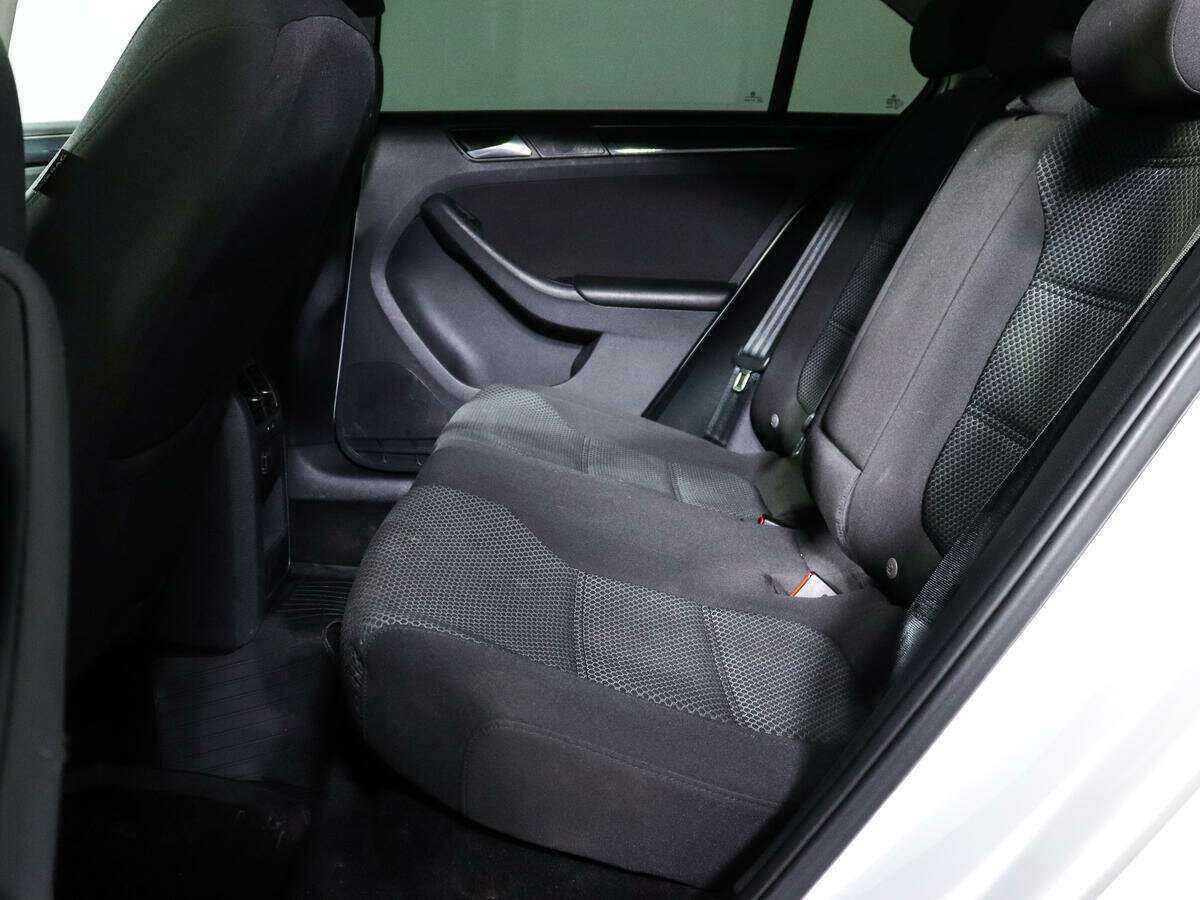 Купить Volkswagen Jetta, 2016, 141 263 км, фото №9