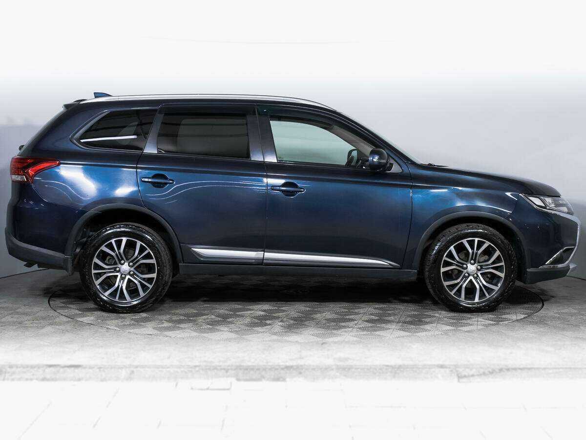 Купить Mitsubishi Outlander, 2017, 101 000 км, фото №4