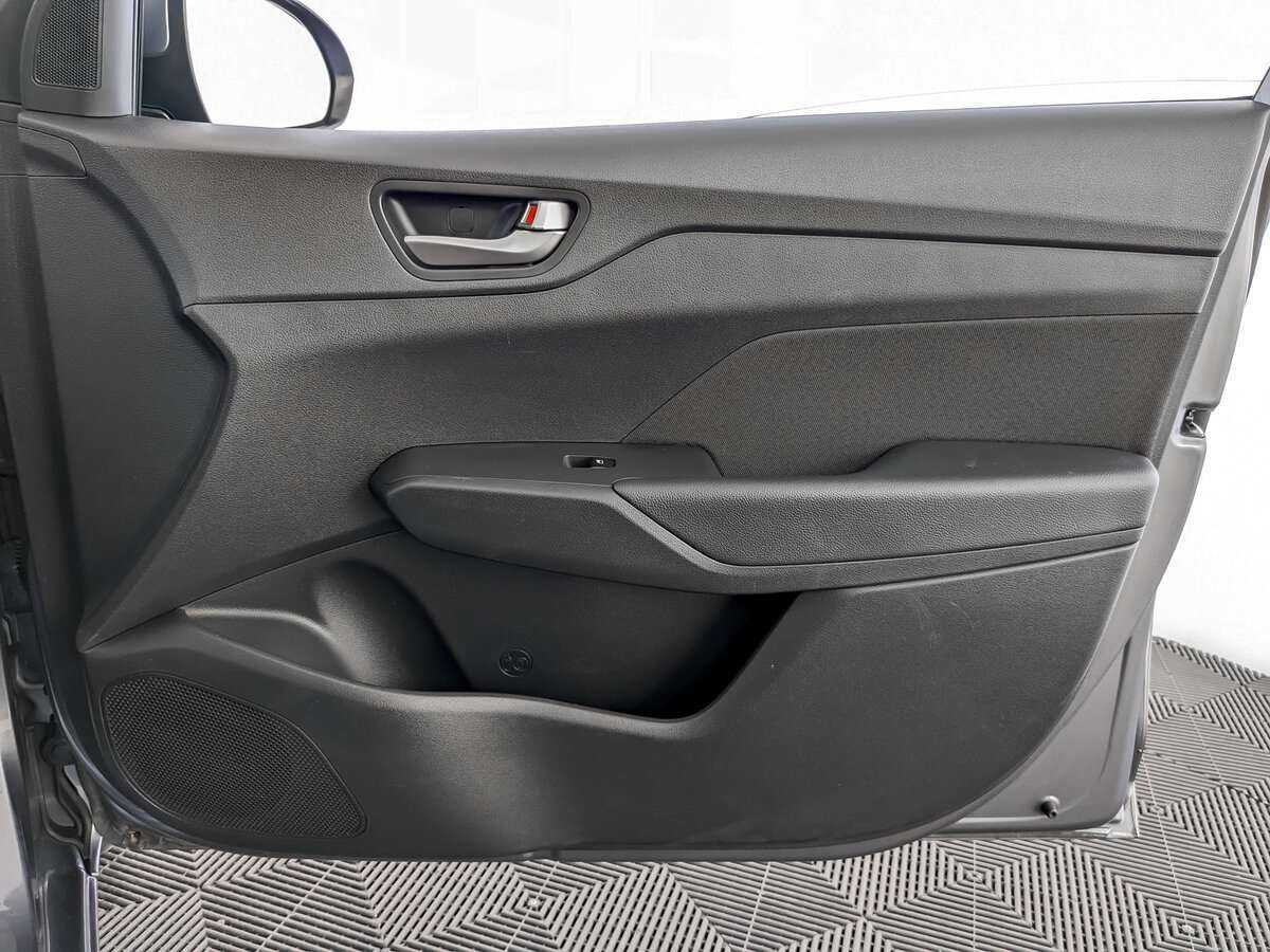 Купить Hyundai Solaris, 2018, 45 187 км, фото №20