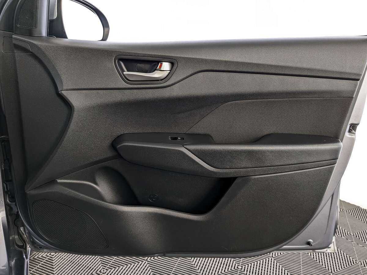 Купить Hyundai Solaris, 2018, 62 910 км, фото №25