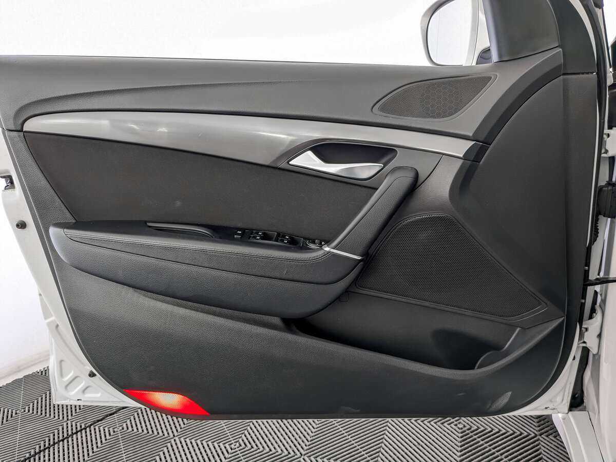 Купить Hyundai i40, 2016, 101 981 км, фото №15