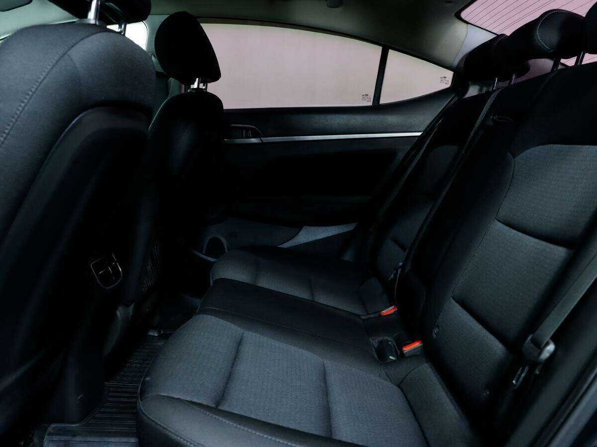 Купить Hyundai Elantra, 2017, 100 000 км, фото №11