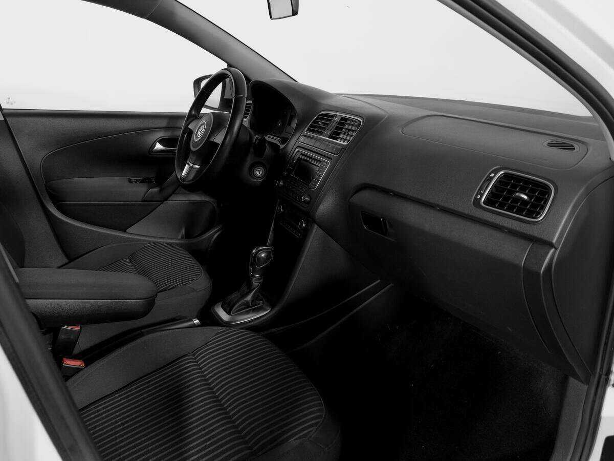 Купить Volkswagen Polo, 2013, 116 016 км, фото №9