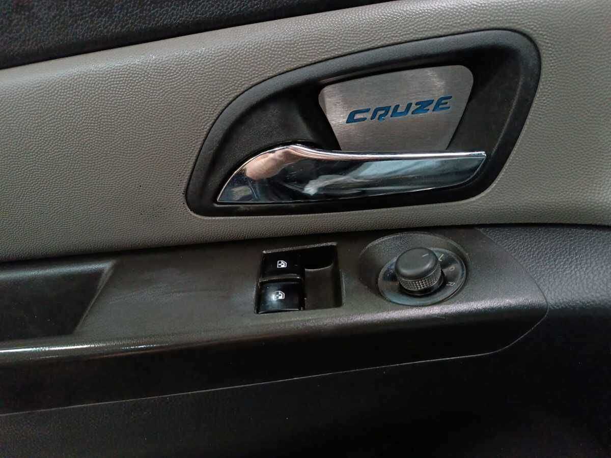 Купить Chevrolet Cruze, 2012, 199 416 км, фото №15