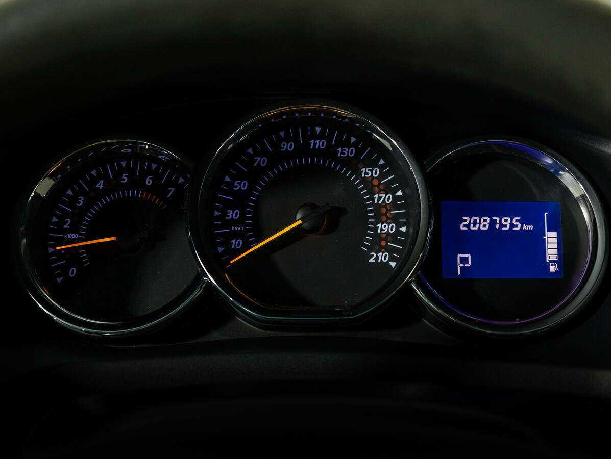 Купить Renault Sandero Stepway, 2015, 208 794 км, фото №11