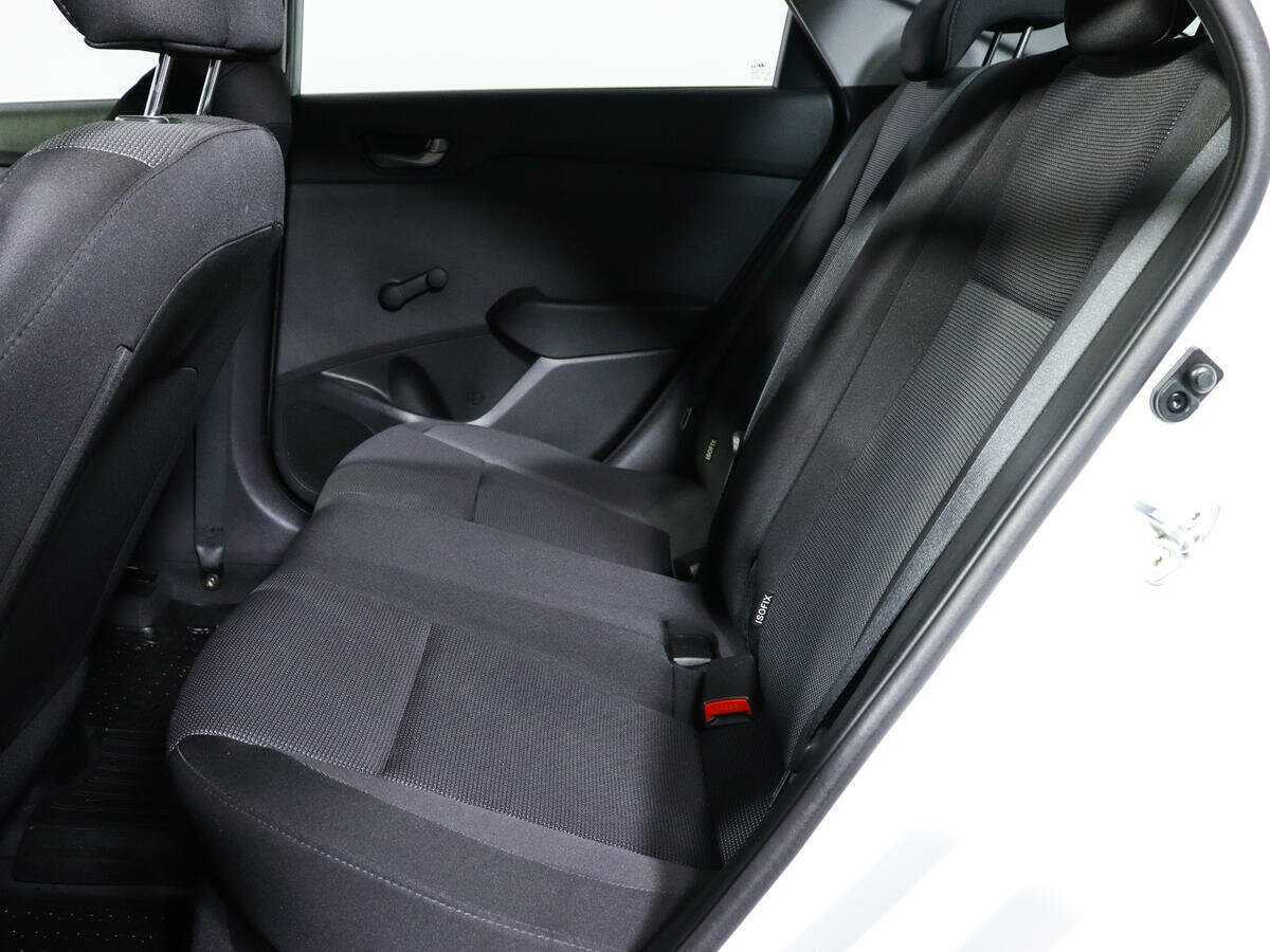 Купить Hyundai Solaris, 2017, 74 058 км, фото №8