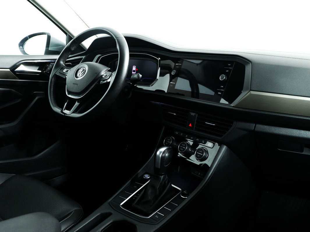 Купить Volkswagen Jetta 6-speed, 2020, 97 000 км, фото №9