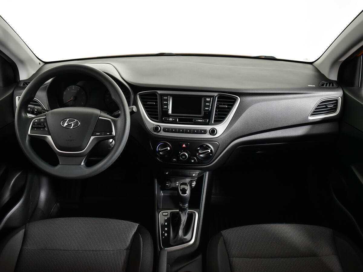 Купить Hyundai Solaris, 2017, 55 668 км, фото №10