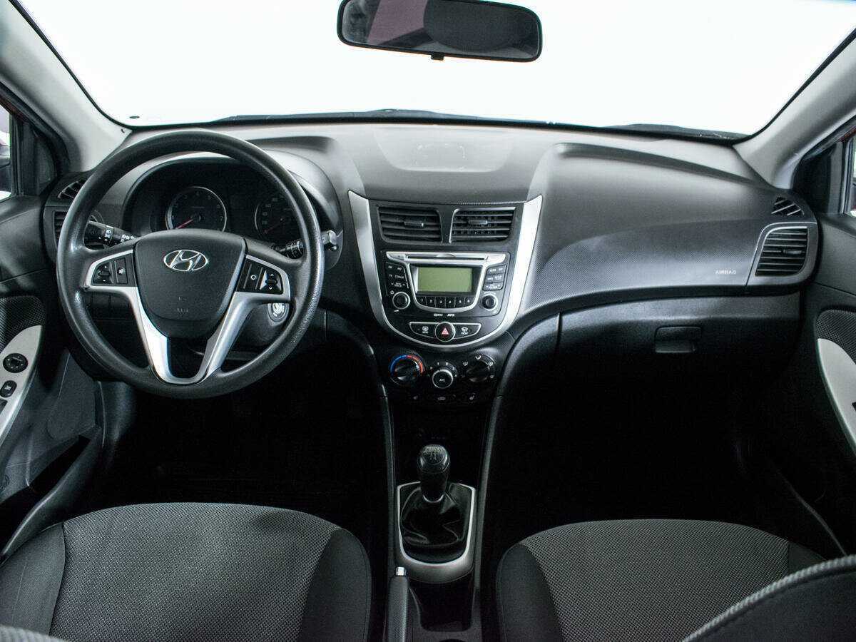 Купить Hyundai Solaris, 2012, 157 014 км, фото №12