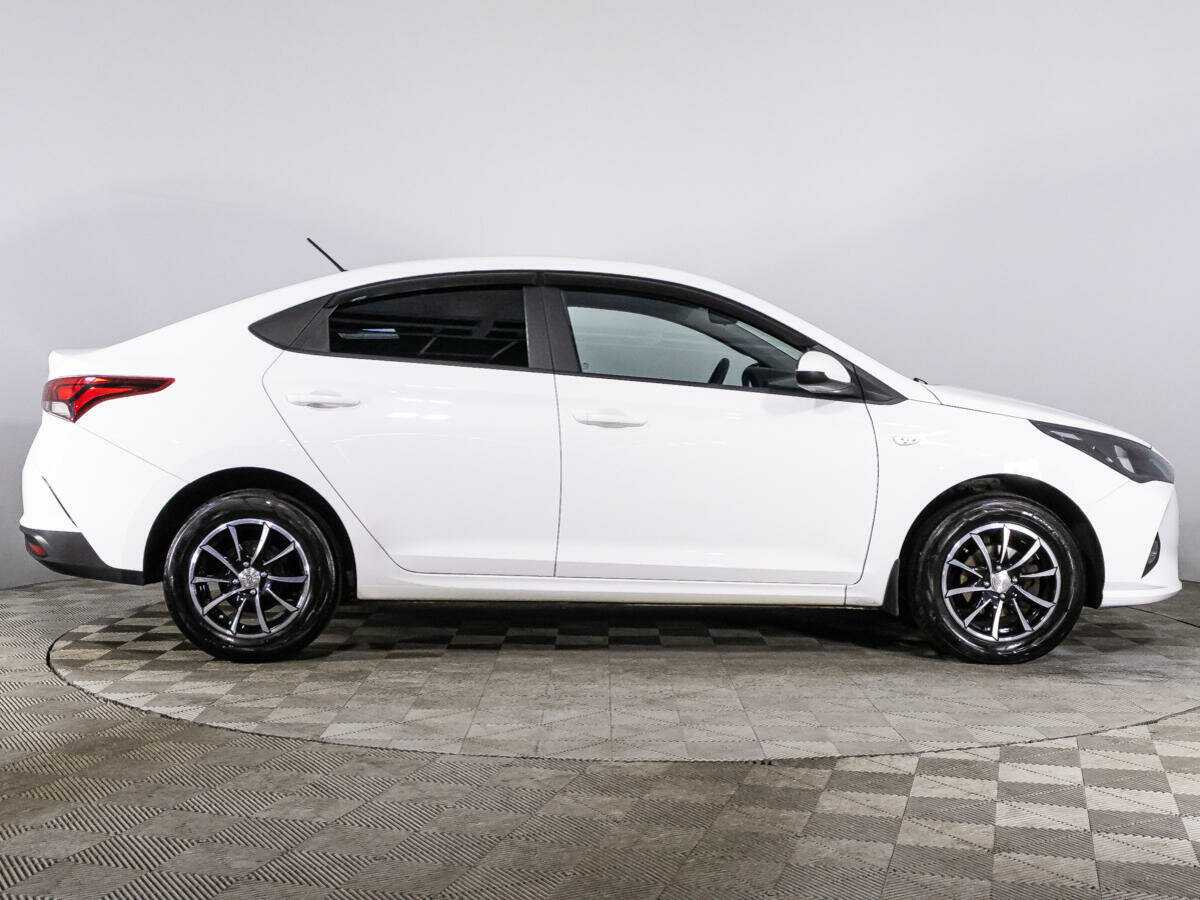 Купить Hyundai Solaris, 2021, 67 382 км, фото №4