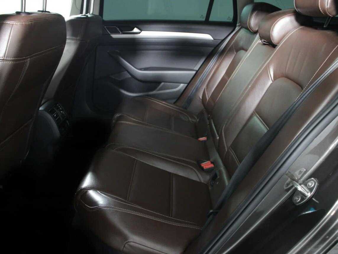 Купить Volkswagen Passat DSG7, 2017, 141 158 км, фото №10