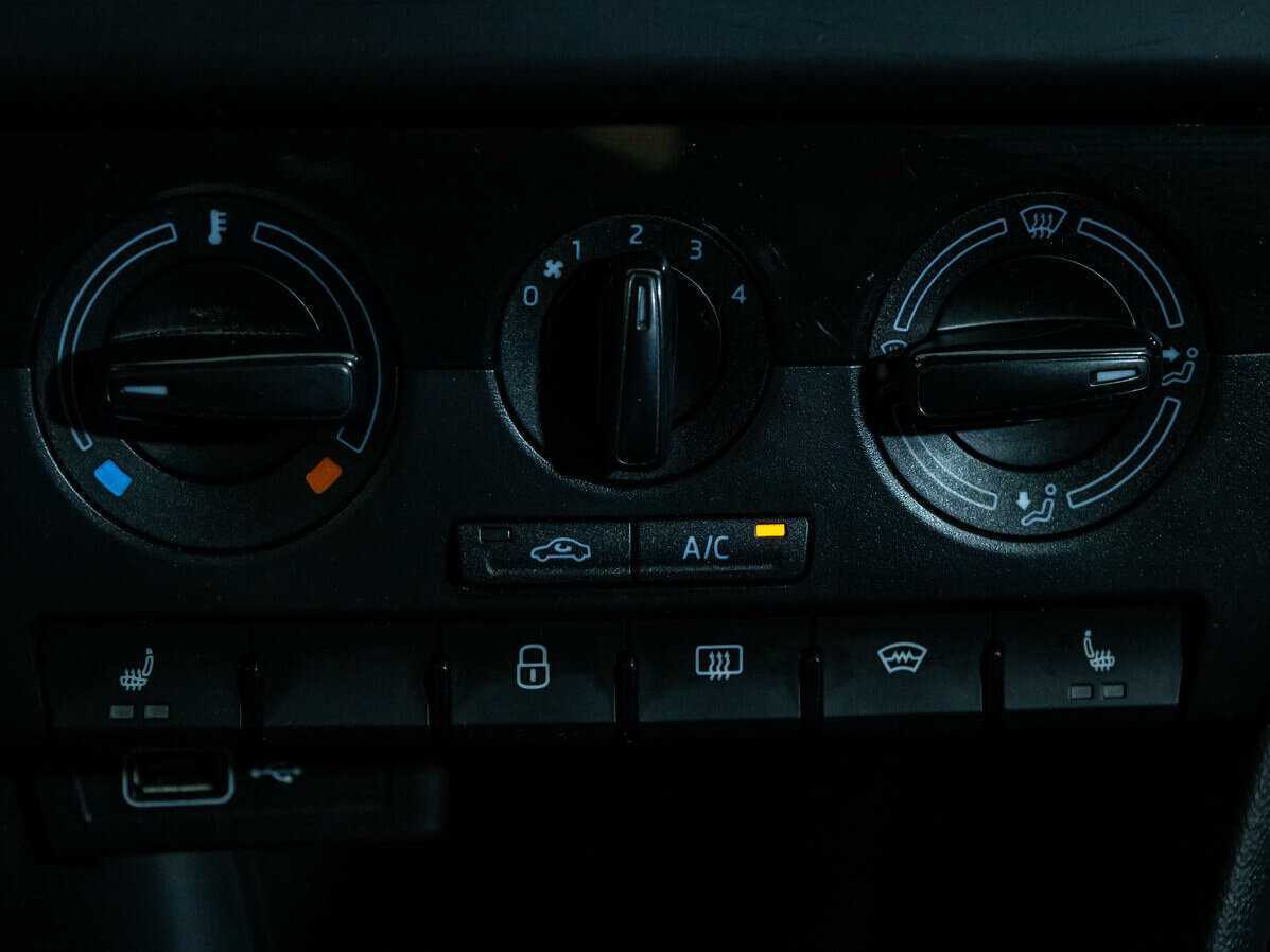 Купить Skoda Rapid, 2019, 160 141 км, фото №11