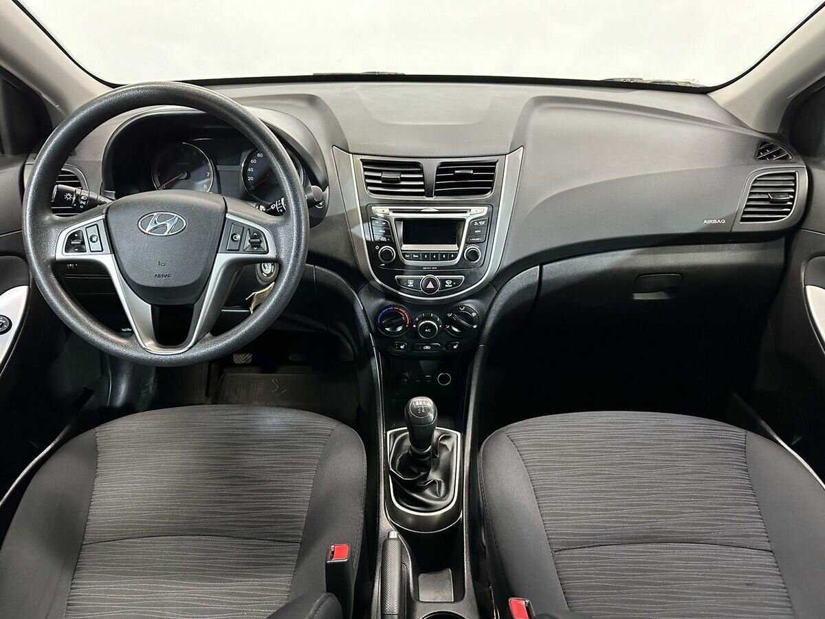 Купить Hyundai Solaris, 2015, 85 419 км, фото №9