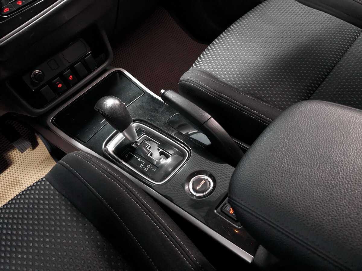 Купить Mitsubishi Outlander, 2017, 129 844 км, фото №16