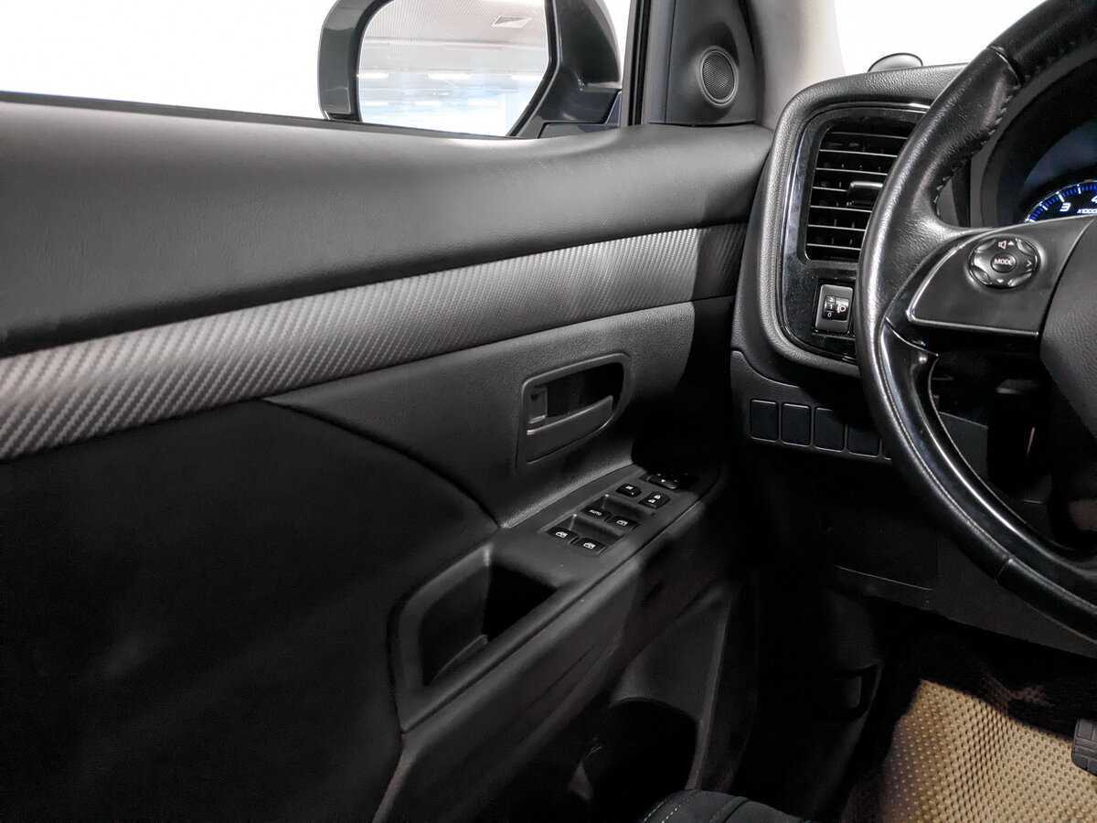 Купить Mitsubishi Outlander, 2017, 129 844 км, фото №18