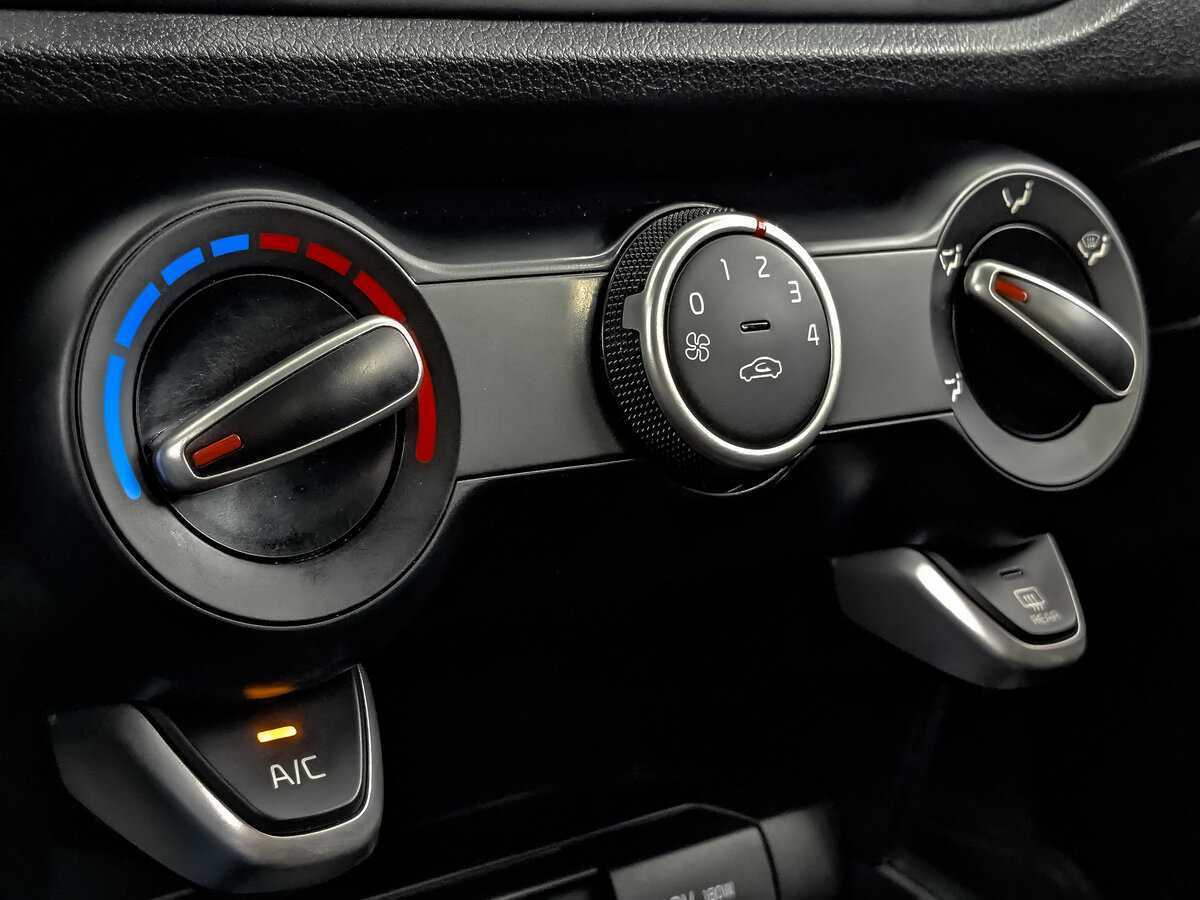 Купить Kia Rio, 2020, 43 242 км, фото №16