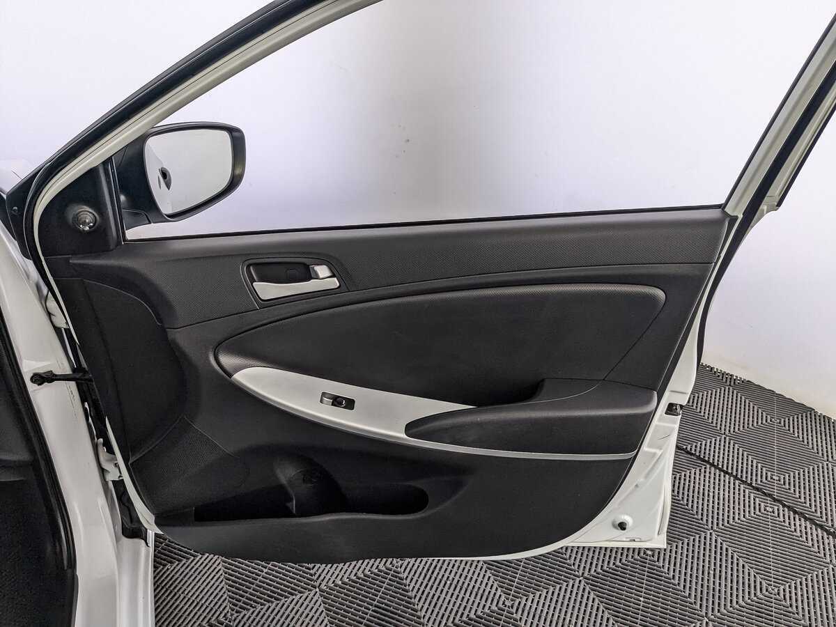 Купить Hyundai Solaris, 2014, 136 288 км, фото №21