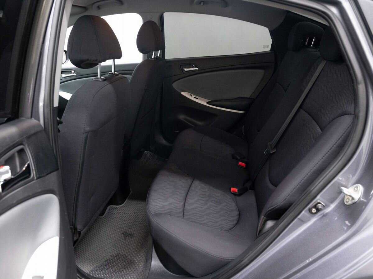 Купить Hyundai Solaris, 2012, 243 000 км, фото №9