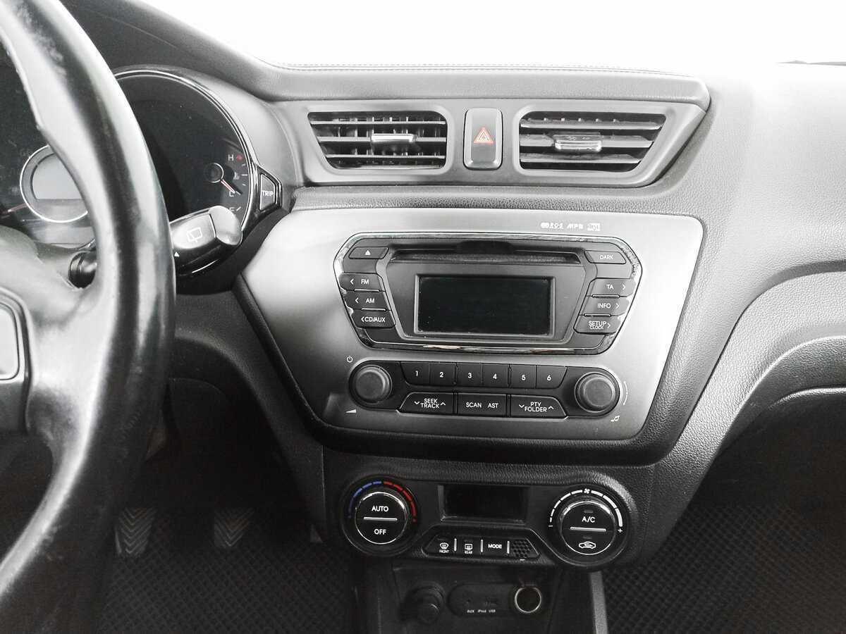 Купить Kia Rio 6-speed, 2015, 197 537 км, фото №11