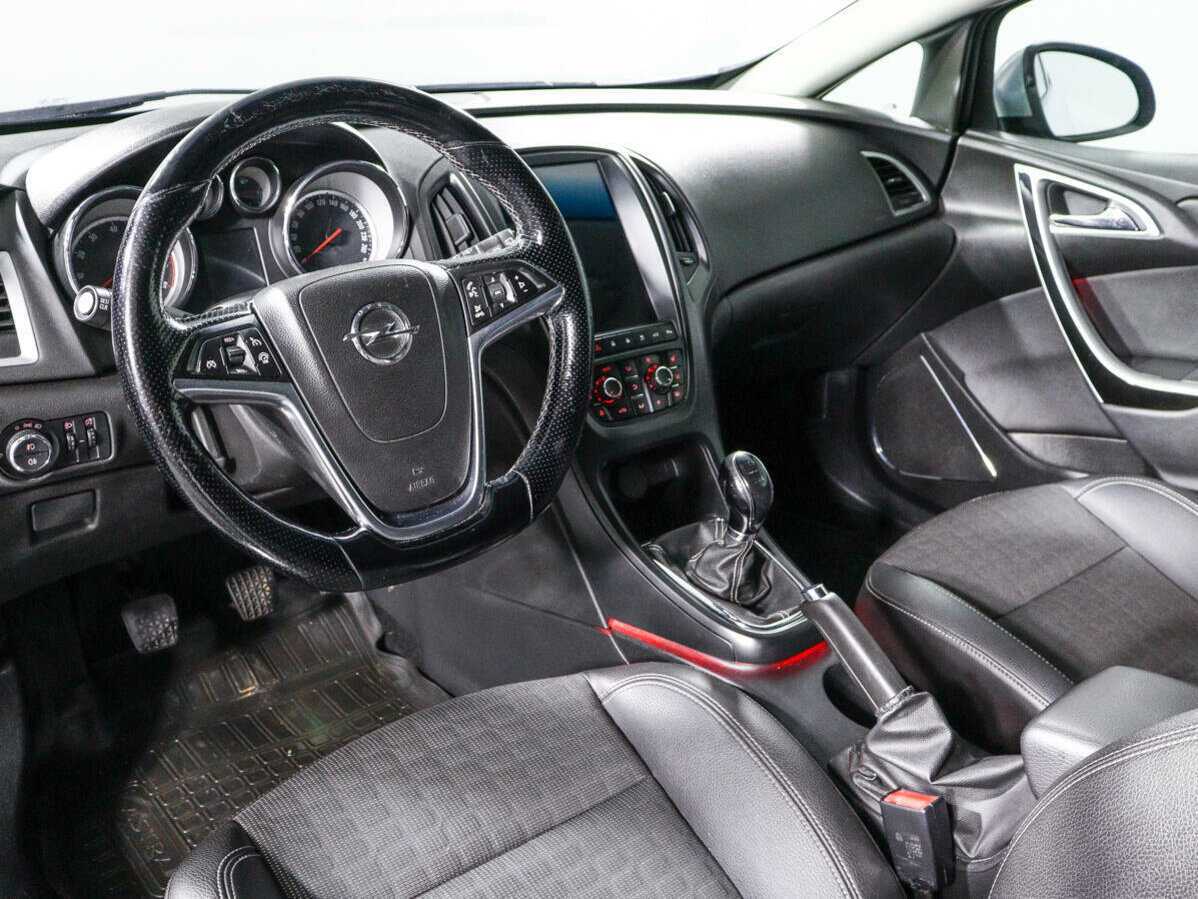 Купить Opel Astra GTC, 2013, 215 000 км, фото №11