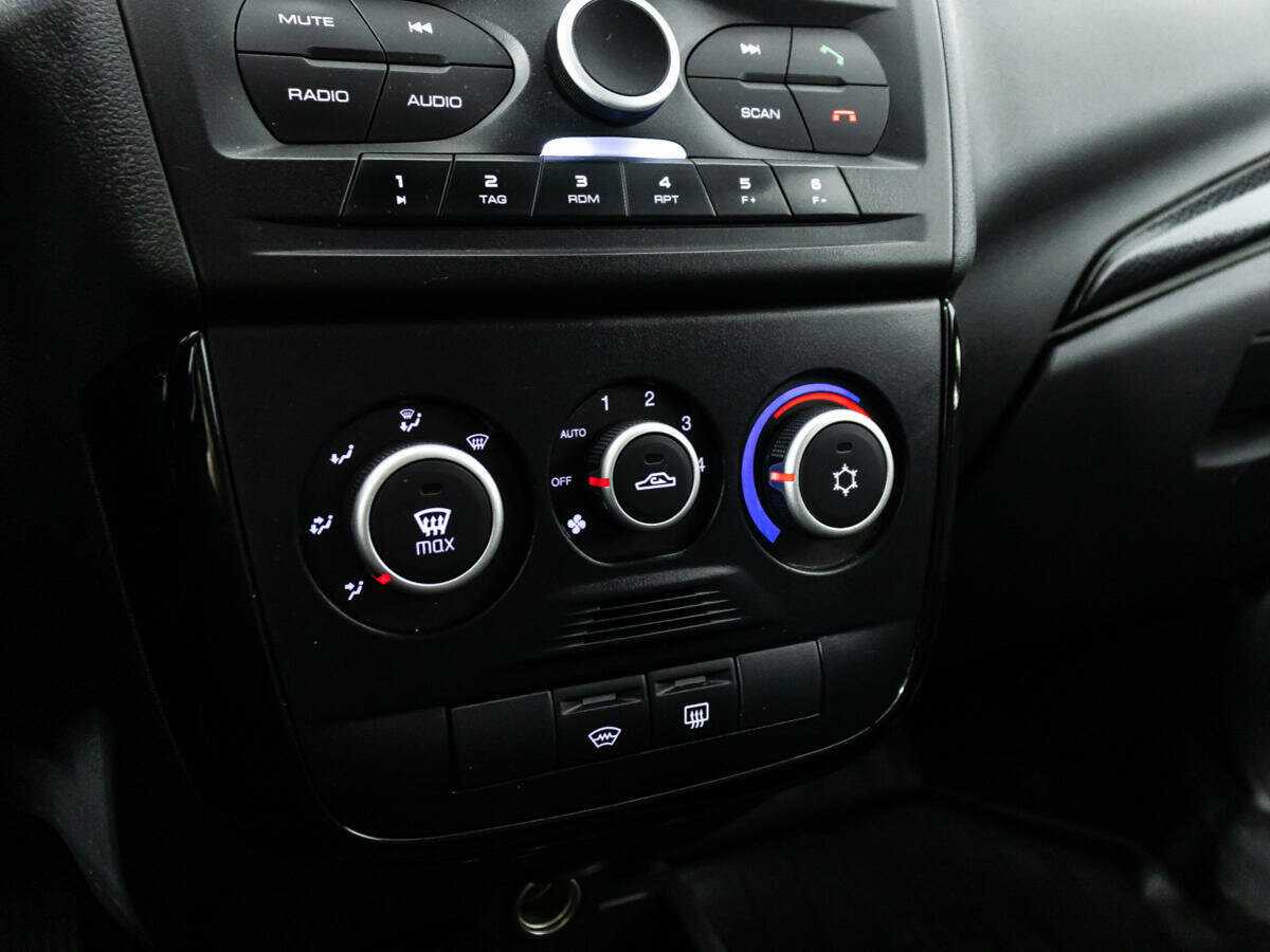 Купить Lada (ВАЗ) Granta Cross, 2019, 88 449 км, фото №16