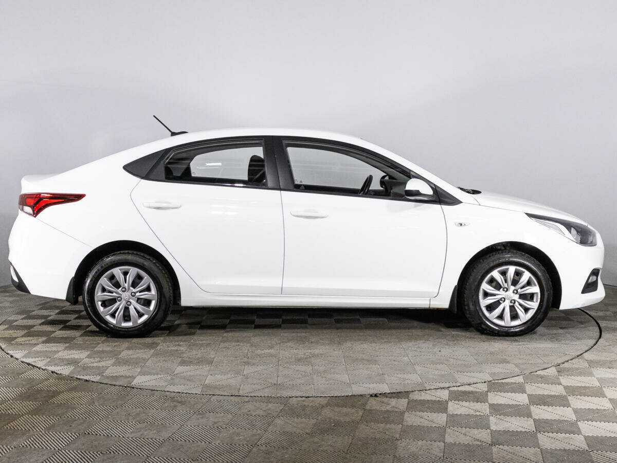 Купить Hyundai Solaris, 2018, 106 908 км, фото №4