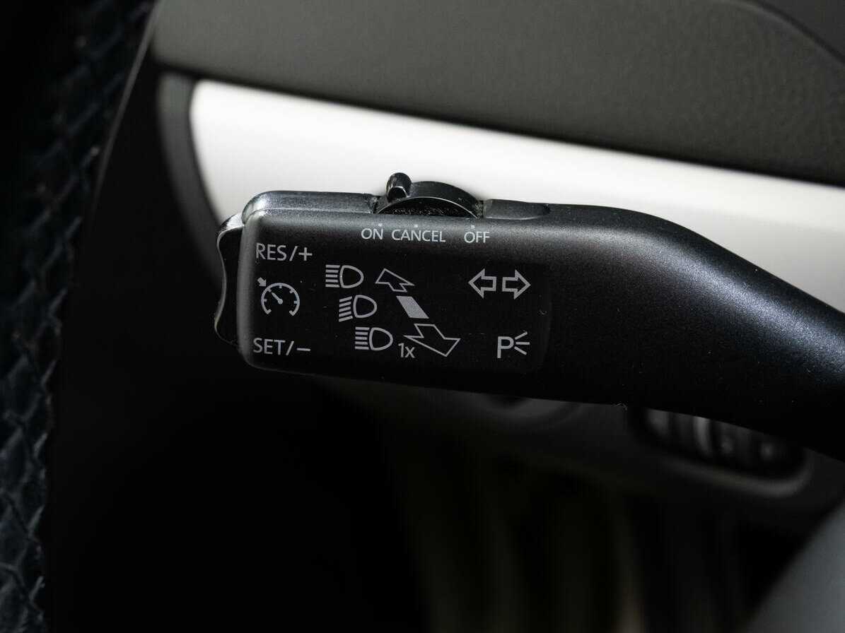 Купить Volkswagen Jetta, 2012, 200 639 км, фото №11