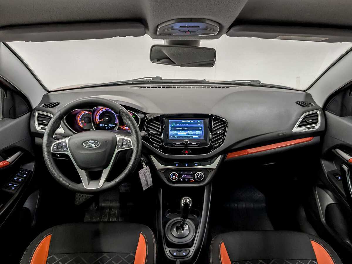 Купить Lada (ВАЗ) Vesta SW Cross, 2019, 99 311 км, фото №14