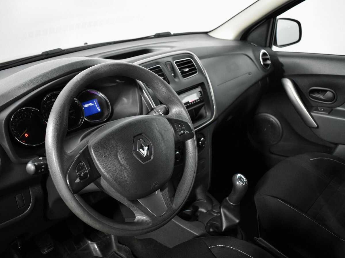 Купить Renault Sandero Stepway, 2017, 48 489 км, фото №9