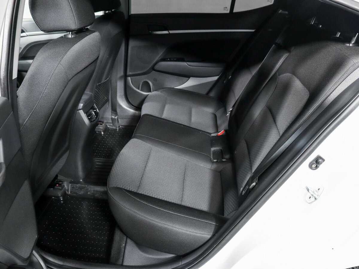Купить Hyundai Elantra, 2020, 52 000 км, фото №10