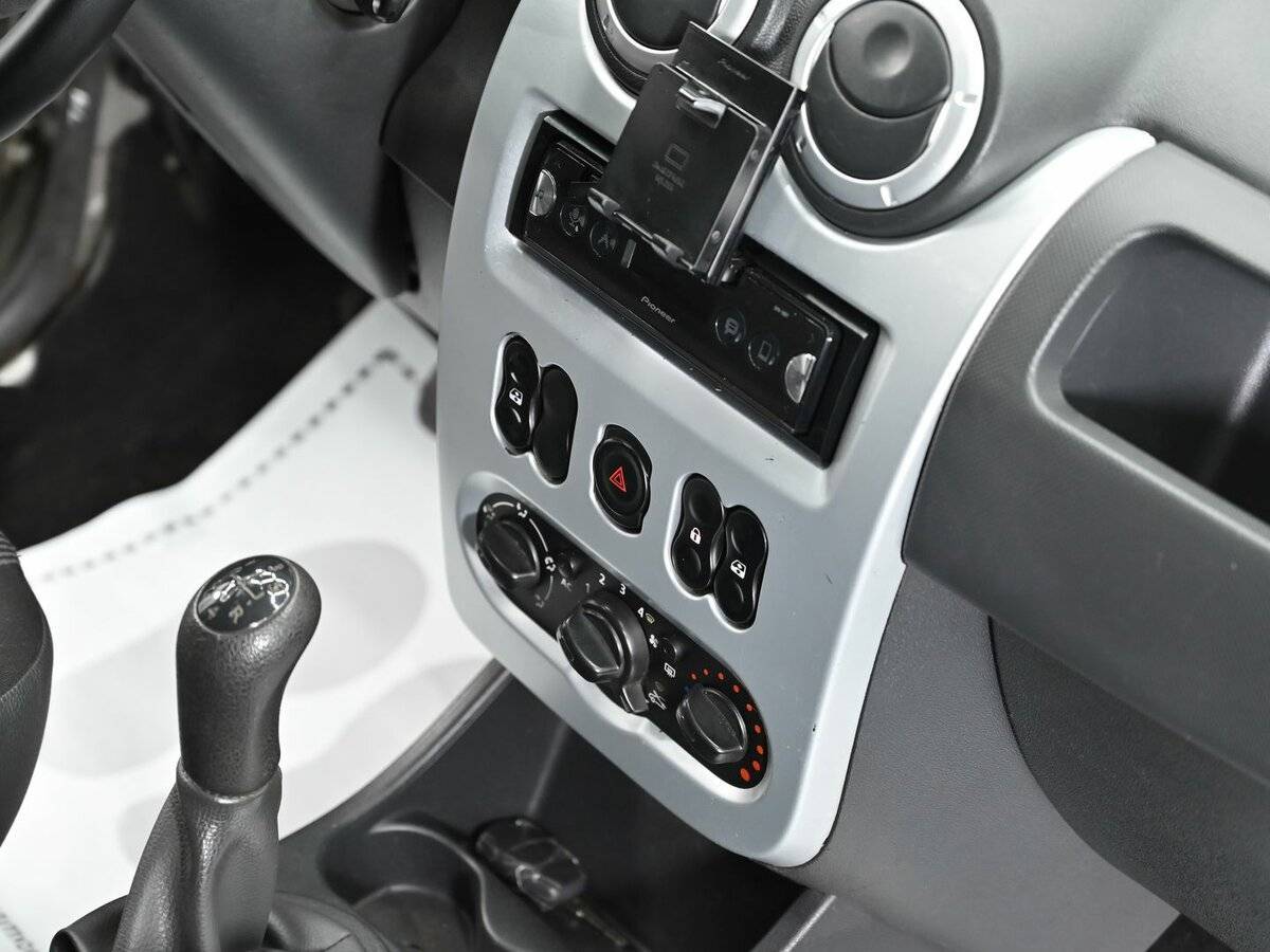 Купить Renault Logan, 2013, 187 000 км, фото №10