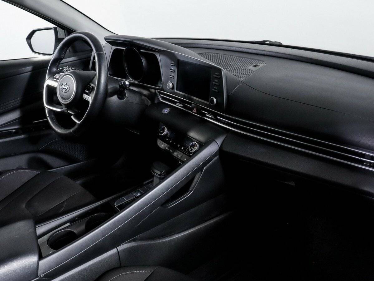 Купить Hyundai Elantra, 2021, 60 200 км, фото №5