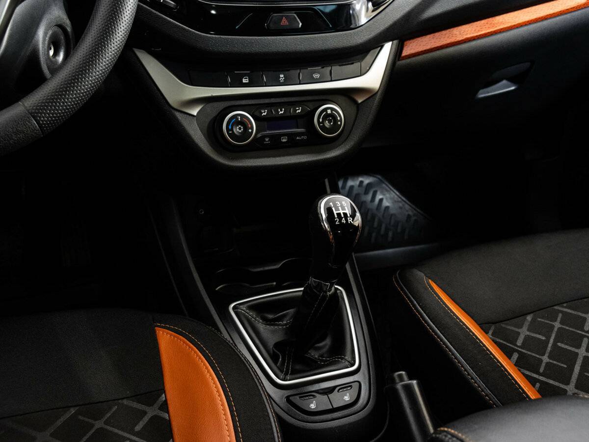 Купить Lada (ВАЗ) Vesta Cross, 2018, 72 753 км, фото №12