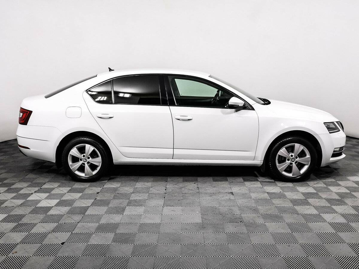 Купить Skoda Octavia, 2017, 122 578 км, фото №4