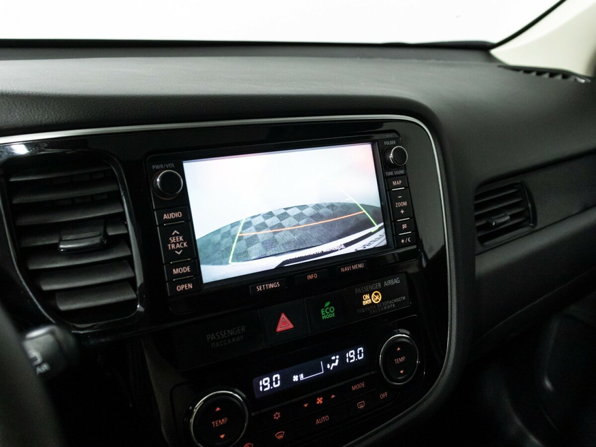 Купить Mitsubishi Outlander III Рестайлинг, 2014, 175 868 км, фото №17