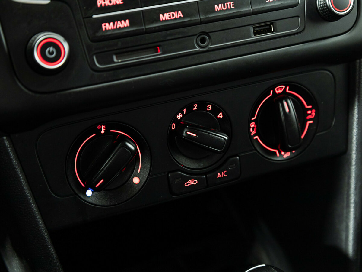 Купить Volkswagen Polo V Рестайлинг, 2019, 148 718 км, фото №15